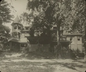 Oaklawn House, (východní strana)
