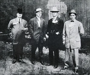 Emmett Dalton (nar. 1871) kolem roku 1909 (černobílá fotografie)