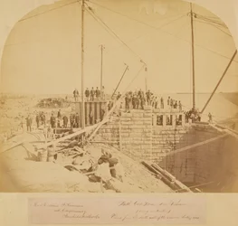 South Gate House of the New Reservoir, Central Park, během výstavby (tisk alba)