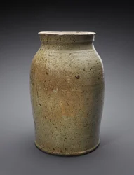Churn, c. 1865-1900 (alkalická glazovaná kamenina)