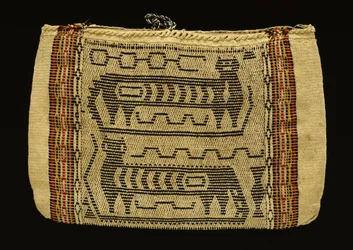Úložný vak, Potawatomi, c.1890 (bavlněný provázek a vlněná příze) (viz také 340993)