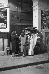 CROTONE - STÁNEK S KONFETAMI