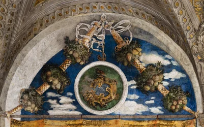 Vévodský palác: severozápadní stěna komnaty nevěsty neboli Camera Picta, což je místnost v severovýchodní věži hradu San Giorgio v Mantově. Je proslulá cyklem fresek, který pokrývá její stěny a je mistrovským dílem Andrey Mantegny, který vytvořil v roce 18