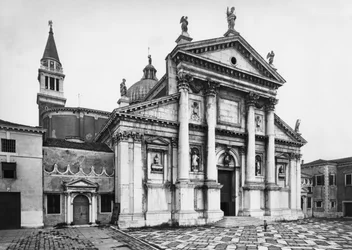 Pohled na průčelí kostela, 1566-80
