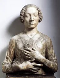 Žena s kyticí květin. Mramorová socha, asi 1475-1480. Výška 58 cm. Florencie, Museo Nazionale del Bargello
