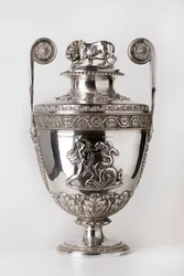 Spojené království - Vase of the Lloyds Patriotic Fund (stříbrná