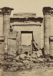 Medinet Habu: Římské sloupy