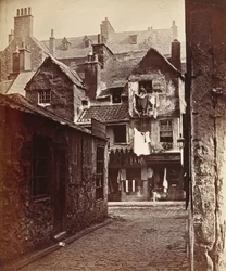 Dřevěný dům naproti, Cowgate