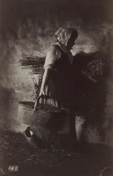 Rolnice nesoucí košík a seno, c. 1870.