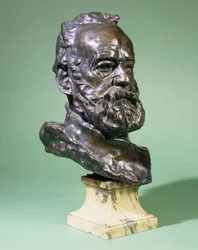 Viktor Hugh,