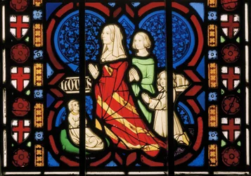Puginova druhá manželka Louisa se svou nevlastní dcerou Anne a jejími dvěma dcerami Agnes a Katherine, Chapel East Window, kolem roku 1844 (vitráže)