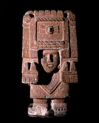 Aztécké umění: zobrazení Chicomecoatl (nazývané také Xilonen), bohyně mladé kukuřice a plodnosti. Národní antropologické muzeum, Mexiko