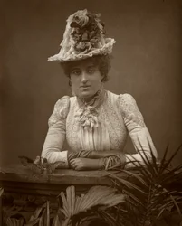 Britská herečka Cissy Grahame ve filmu Kapsář, 1886.