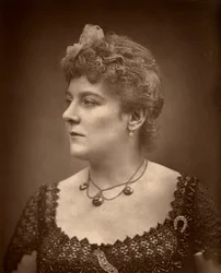 Britská herečka Henrietta Lindley ve filmu Jim the Penman, 1886
