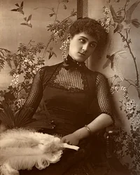 Mary Moore , britská herečka, 1886