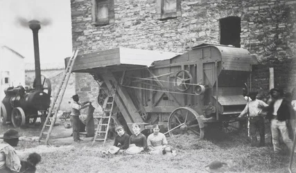 Parní mlátička, Mons, 1883