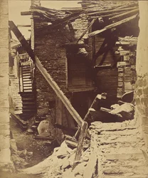 Zničený dům po zemětřesení u Viege, Valais, Švýcarsko