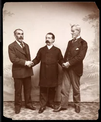 Dělníčtí vůdci Samuel Gompers, John Burns a Holmes, 1893-4