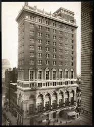 The Ritz-Carlton Hotel, Philadelphia, 1913 (stříbrný želatinový tisk)