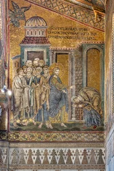 Ježíš uzdravuje shrbenou ženu z jejího hrbu, byzantská mozaika, epizody z Kristova života, XII-XIII století (mozaika)