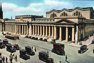 Spojené státy americké, New York, Midtown Manhattan, Pennsylvania Station nebo Penn Station, otevřeno v roce 1910. Datum vyobrazení: kolem roku 1910. Archiv Carla Simona