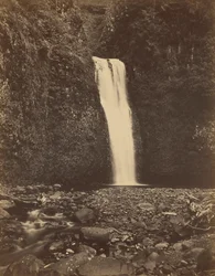 Dolní vodopády Multnomah, řeka Columbia, 1867 (foto)