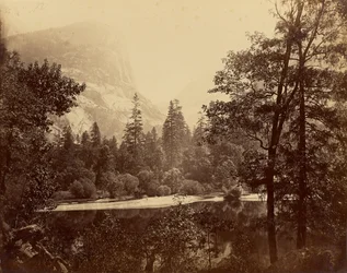 [„Jezero“ - Yosemitské údolí] / [Břeh jezera] / [Jezero Ah-Wi-Yah, Yosemite] / [Mirror Lake a hora Watkins, Yosemite]