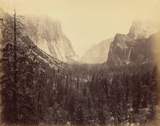 [Údolí Yosemite ze stezky Mariposa]