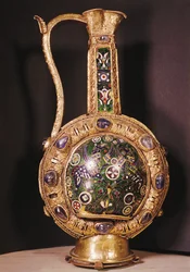 Džbán na vodu Karla Velikého (zlato a cloisonne smalt)