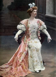 Skotská operní pěvkyně Mary Garden (1874-1967) jako Orlanda v opeře "La reine Fiammette" v Paříži, foto Cautina et Bergera z francouzského listu "Le Theatre" 11. února