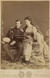 Alexandra Iossifovna Ruska (rozená princezna Alexandra Saxe Altenburg), Nicholas Constantinovič Ruska a Věra Constantinovna Ruska - velkovévodkyně Alexandra Iosifovna, velkovévoda Nicholas Constantinovich a velkovévodkyně Věra Constantinovna