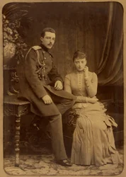 Michel Michajlovič de Russie a Anastasia Michajlovna de Russie - velkovévoda Michael Michajlovič Ruska a velkovévodkyně Anastasia Michajlovna Ruska, Bergamasco, Charles (Karl) (1830-1896). Albuminová fotografie, c. 1880. Ruský státní film a foto