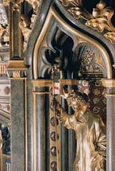 Detail krbu v Robing Room malovaném dřevem