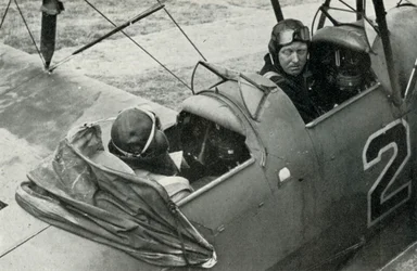 Pilot RAF se učil létat během druhé světové války, 1941.