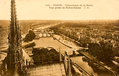 Pohlednice / Seina z Notre Dame / Paříž / Seina / Ile de France / Francie
