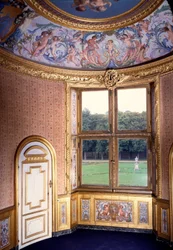 Koupelna v Chateau de Vaux Le Vicomte (Vaux-Le-Vicomte). Obraz Charlese Lebruna (Le Brun) (1619-1690)