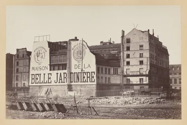 La Belle Jardinière: obchod v ulici rue de la Cité během demolice, Paříž