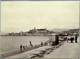 Pláž v Cannes