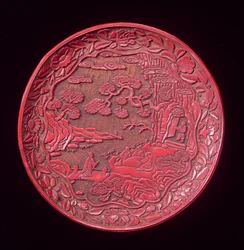 Carved Cinnabar Dish, pozdní Yuan až raná dynastie Ming (lakované dřevo) (viz také 272178)