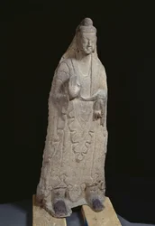 Socha Buddhy Šákjamuniho, severní dynastie Wei, cca 386-534 (vápenec)
