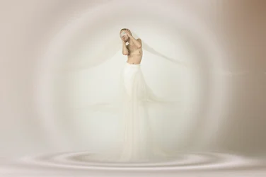 Elegantní, éterická aktová fotografie