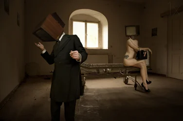 Surrealistické televizní hlavy