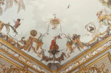 The Grande Singerie, detail, cca 1735 (nástěnná malba)