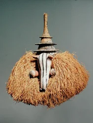 Zoomorfní maska (dřevo a vlákno) (viz také 181650, 181651)