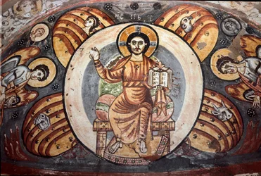 Koptské umění: „Kristus ve velebnosti (ve slávě)“. Symboly čtyř evangelistů (tetramorf: Anděl, Orel, Býk a Lev). Freska zdobící výklenek, 5.-6. století. Káhira, Koptské muzeum, Egypt