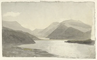 Sluneční světlo nad jezerem poblíž Snowdon, Llanberis, Severní Wales Sluneční světlo na jezeře v Snowdon, Llanberis, Severní Wales