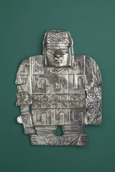 Warrior, 650-900 n. l. (tlučené, řezané a pronásledované stříbro)