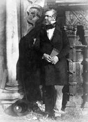 Portrét Davida Robertse, R.A., hospoda. 1844 (kalotypový fotografický tisk)