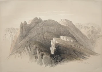 Gebil Hor. Mount Hor, z útesů obklopujících Petru
