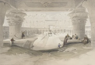 Portikus chrámu v Edfu